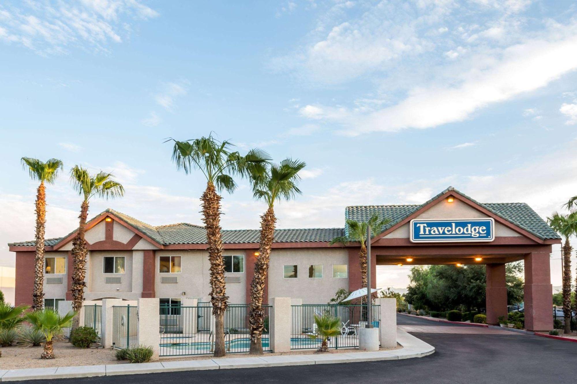 Days Inn By Wyndham Phoenix West Exterior photo